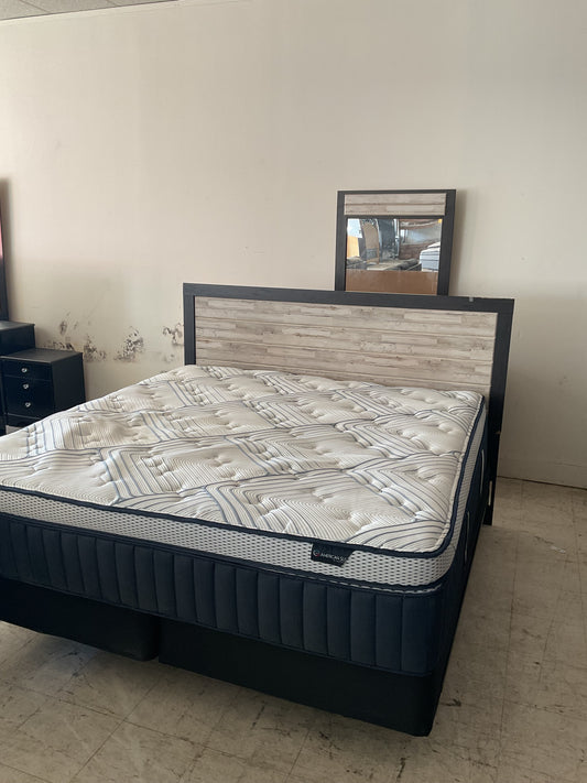 White and Black King Bedroom Set with Upgrade Mattress