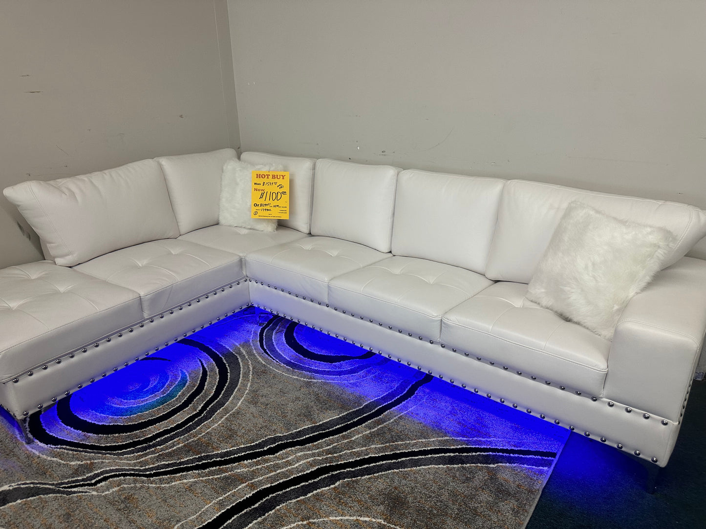 White Sectional with LED GLOBAL FURNITURE