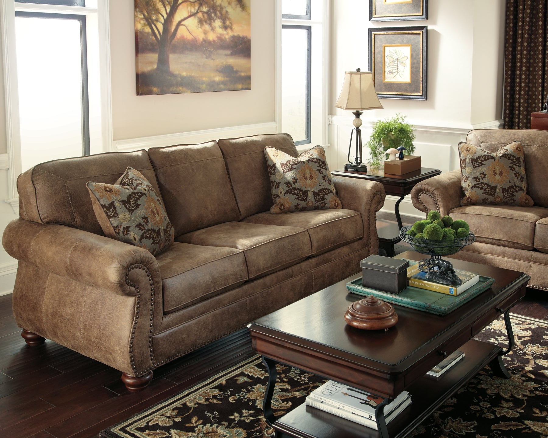 Larkinhurst Loveseat Signature Design by Ashley®