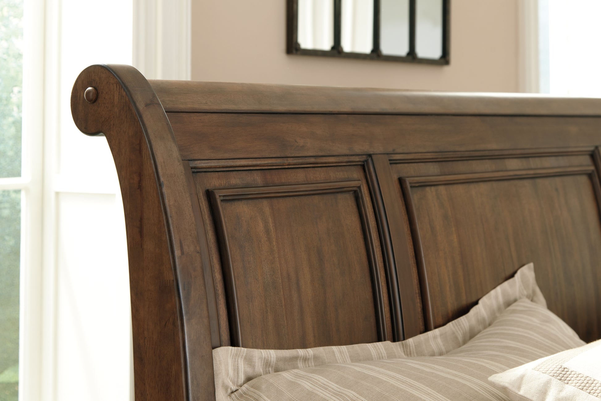 Robbinsdale  Sleigh Bed With Storage Signature Design by Ashley®