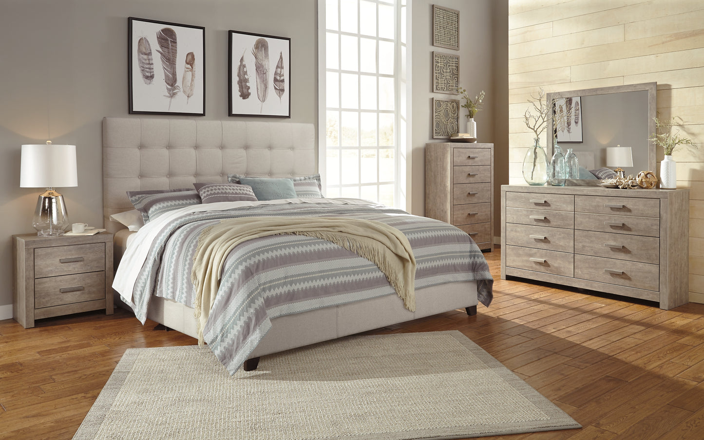 Dolante  Upholstered Bed Signature Design by Ashley®