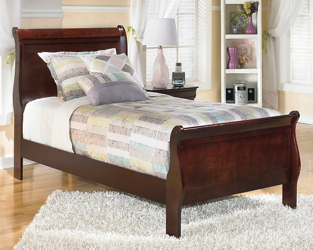 Alisdair  Sleigh Bed Signature Design by Ashley®