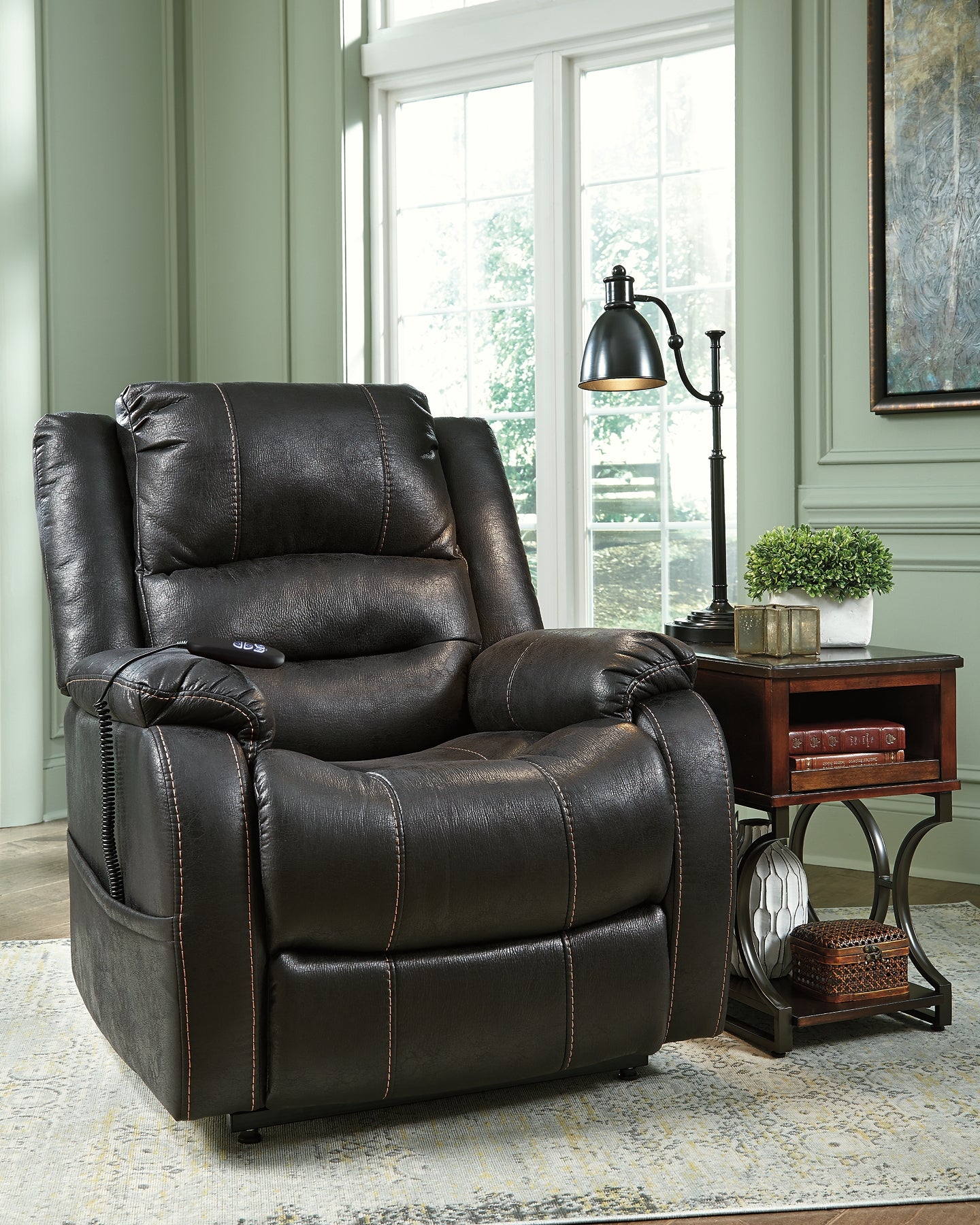 Yandel Power Lift Recliner Signature Design by Ashley®