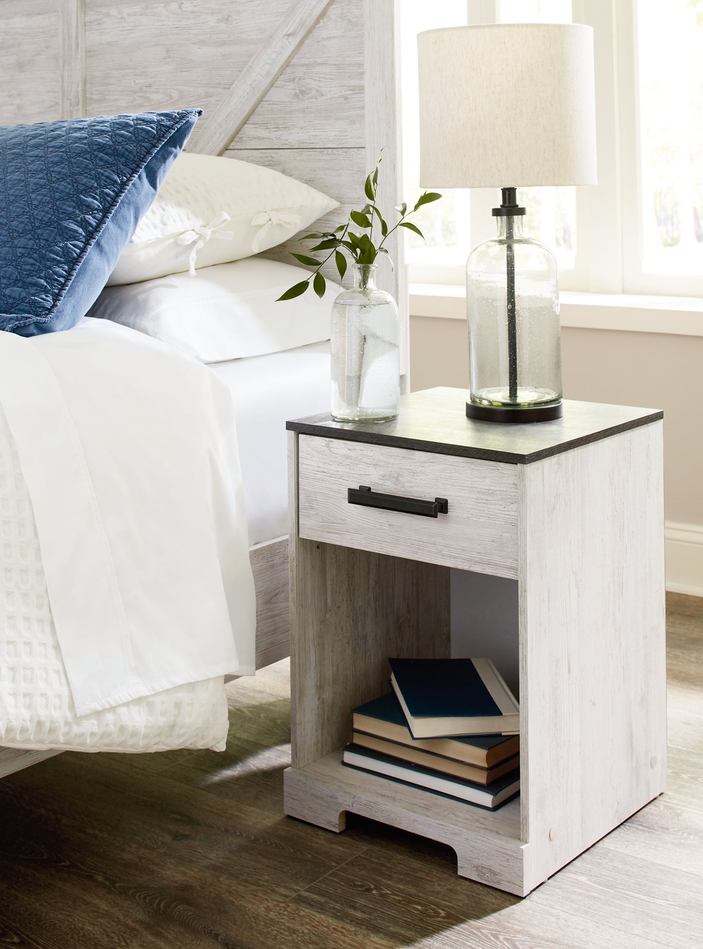 Shawburn One Drawer Night Stand Signature Design by Ashley®