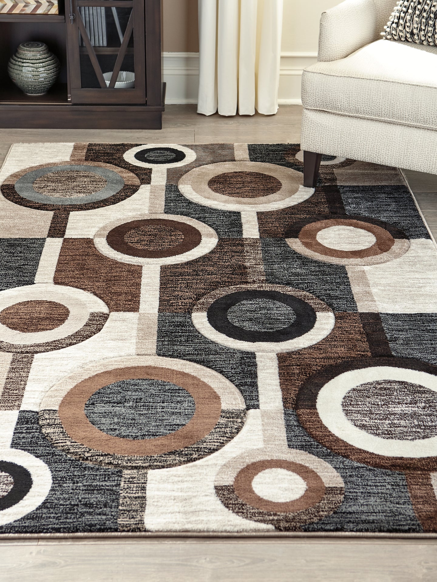 Guintte Medium Rug Signature Design by Ashley®