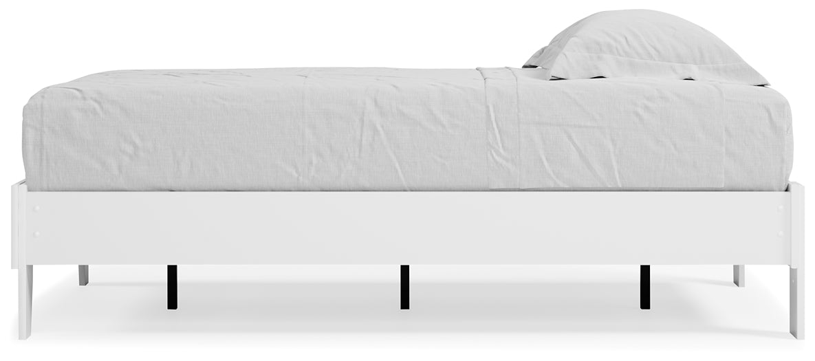 Piperton  Platform Bed Signature Design by Ashley®