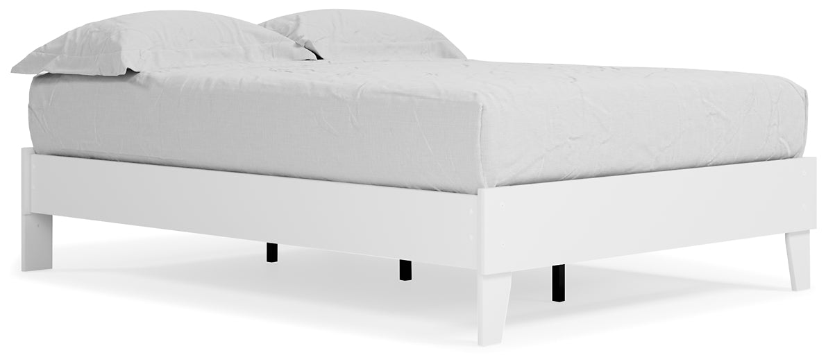 Piperton  Platform Bed Signature Design by Ashley®