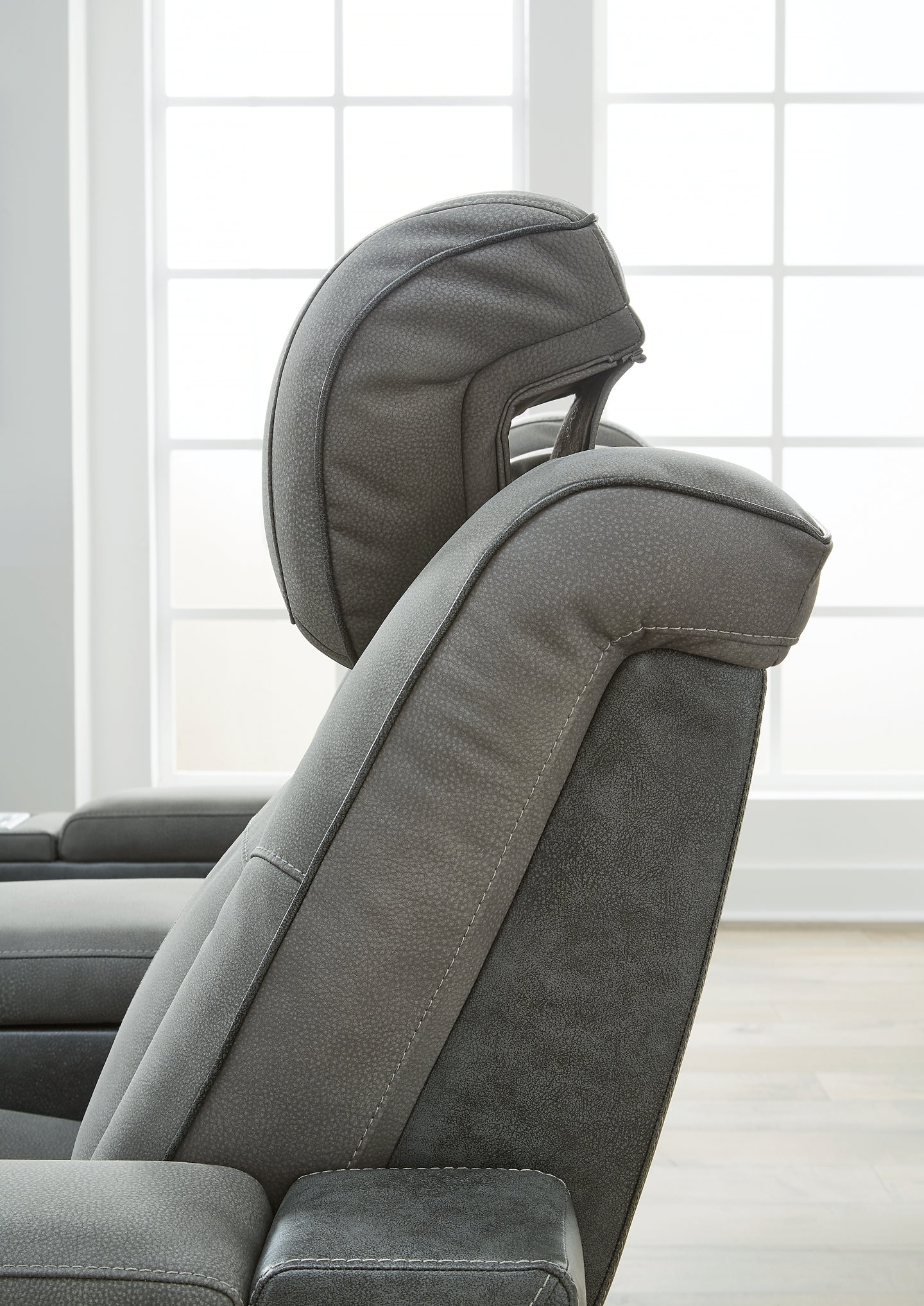 Next-Gen DuraPella PWR Recliner/ADJ Headrest Signature Design by Ashley®