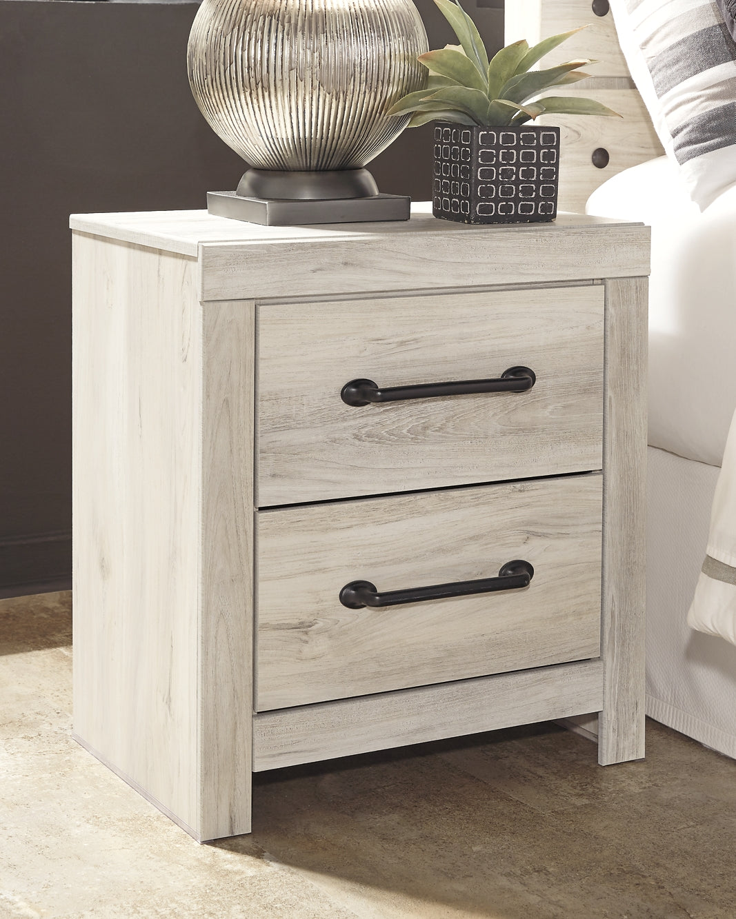 Cambeck  Panel Headboard With Mirrored Dresser, Chest And 2 Nightstands Signature Design by Ashley®