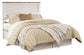 Willowton / Panel Headboard With Mirrored Dresser Signature Design by Ashley®