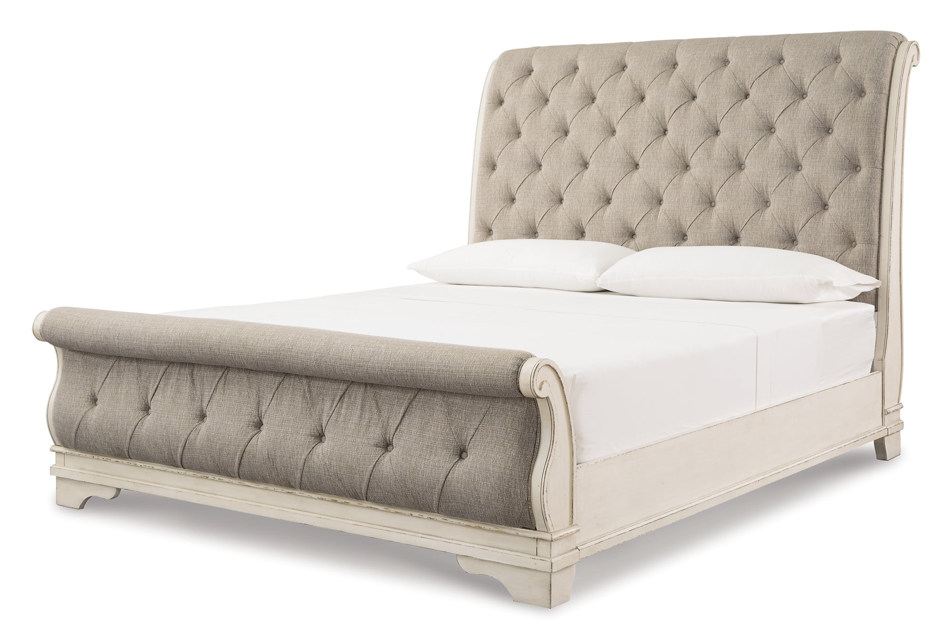 Realyn  Sleigh Bed With Mirrored Dresser Signature Design by Ashley®