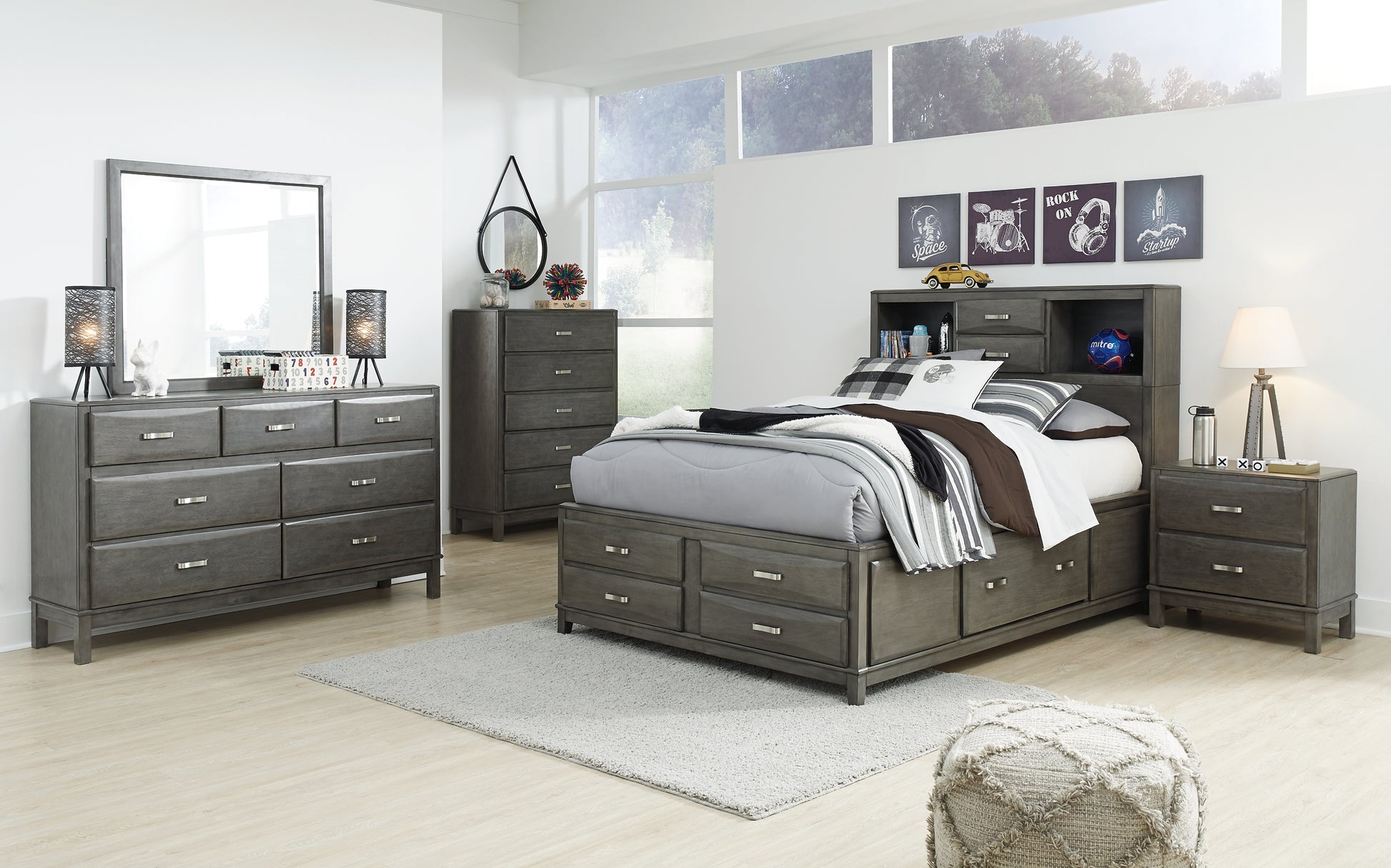 Caitbrook  Storage Bed With 8 Storage Drawers With Mirrored Dresser, Chest And 2 Nightstands Signature Design by Ashley®