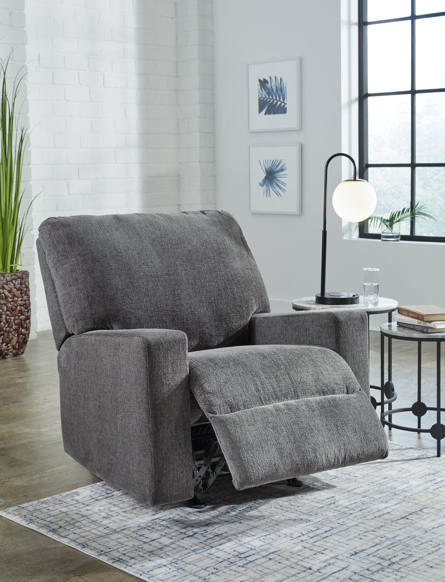 Rannis Rocker Recliner Signature Design by Ashley®