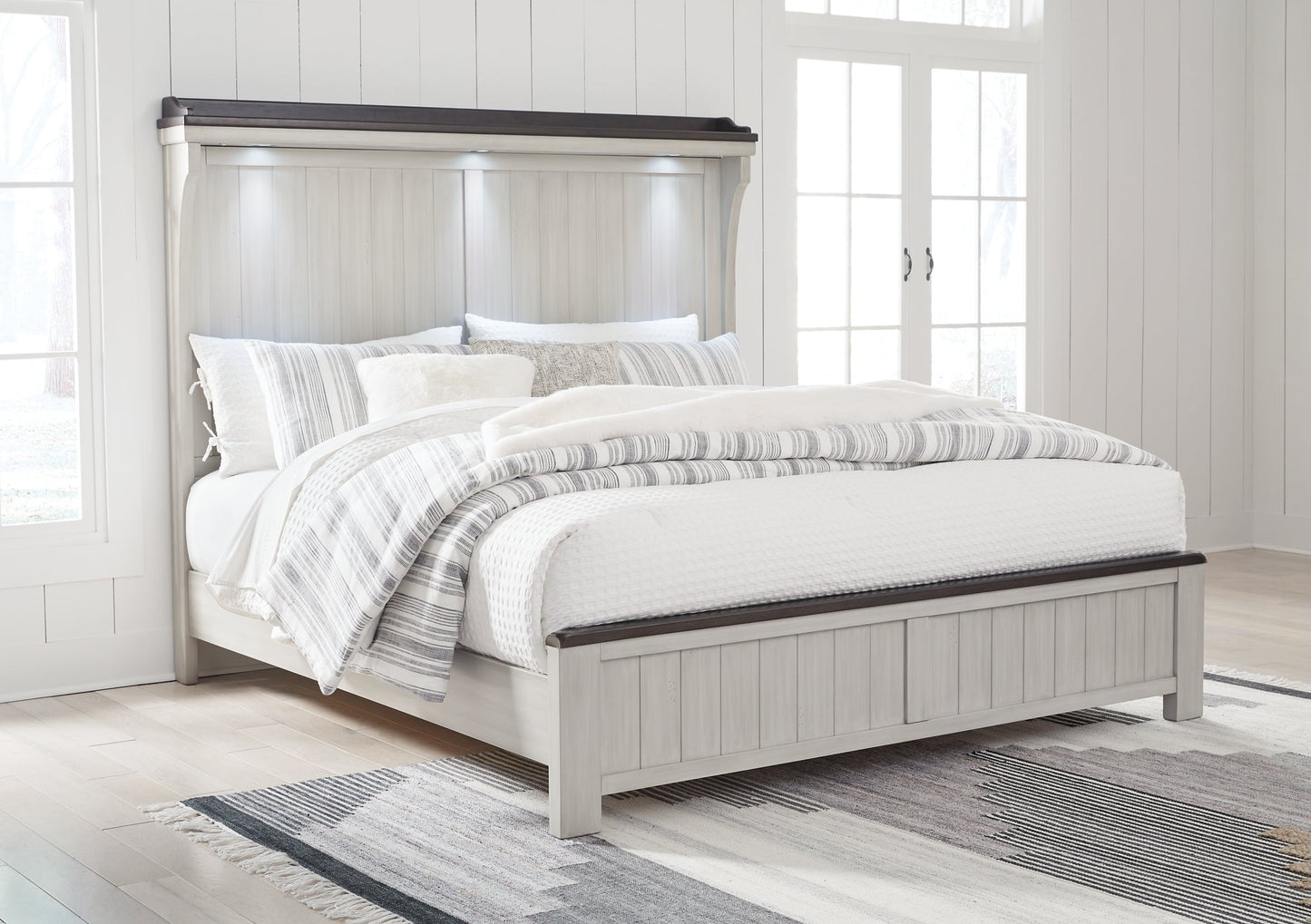 Darborn  Panel Bed Signature Design by Ashley®