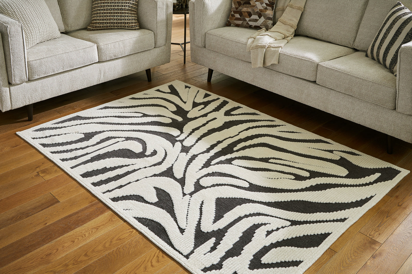 Thomwith Washable Medium Rug Signature Design by Ashley®