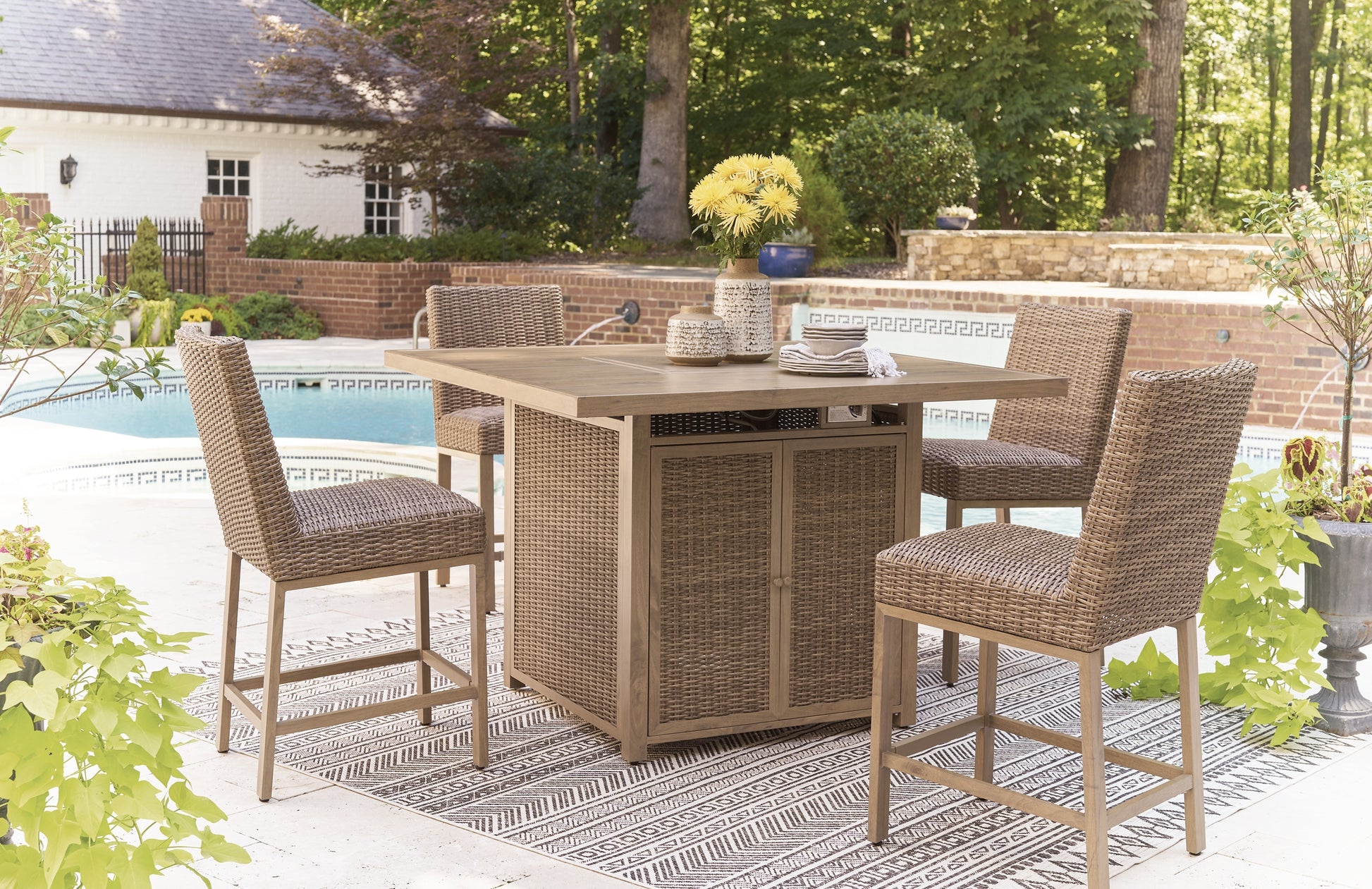 Walton Bridge Outdoor Bar Table and 4 Barstools Signature Design by Ashley®