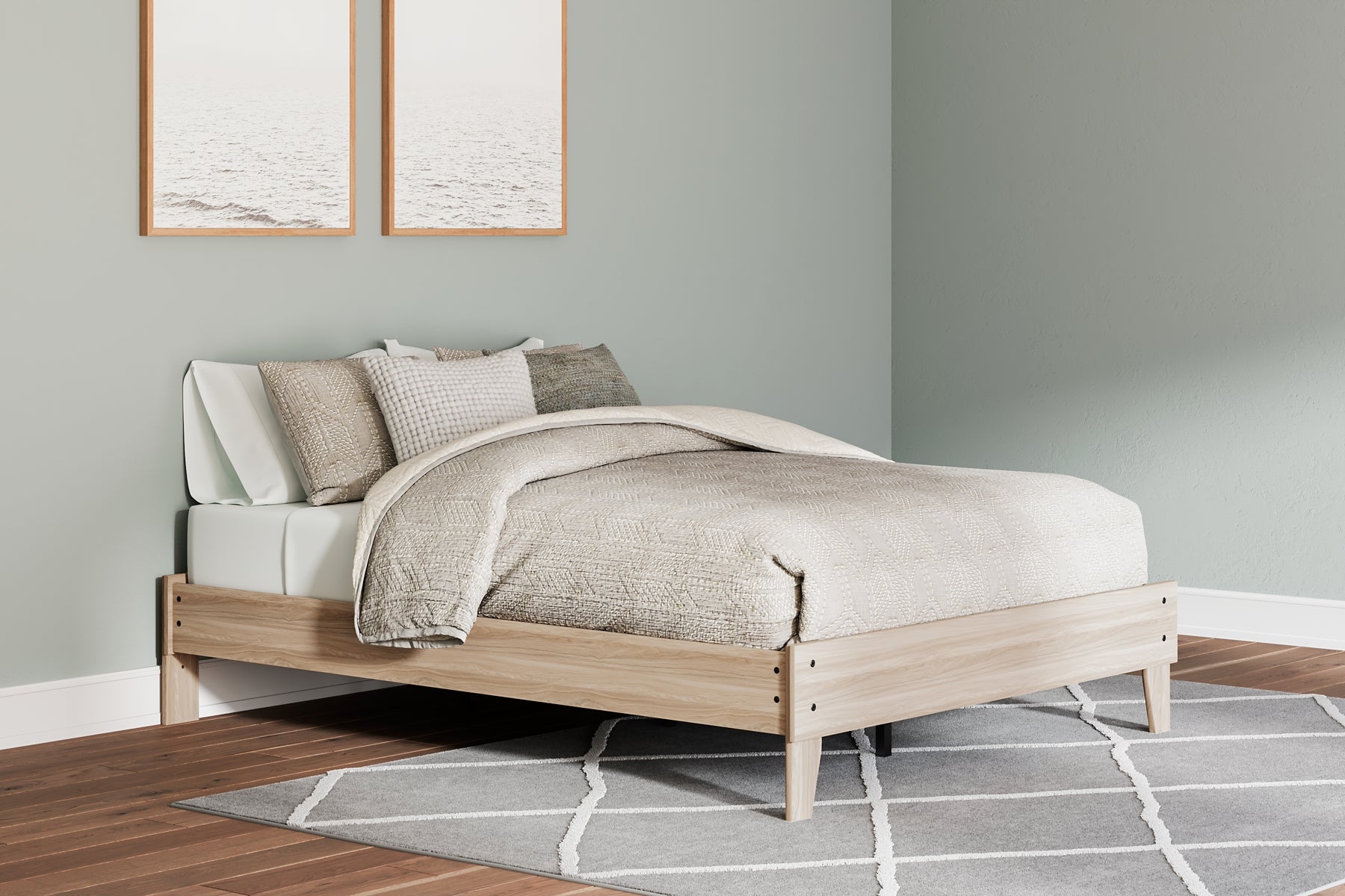 Battelle  Platform Bed Signature Design by Ashley®