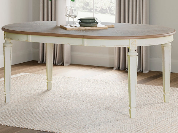 Realyn Oval Dining Room EXT Table Signature Design by Ashley®