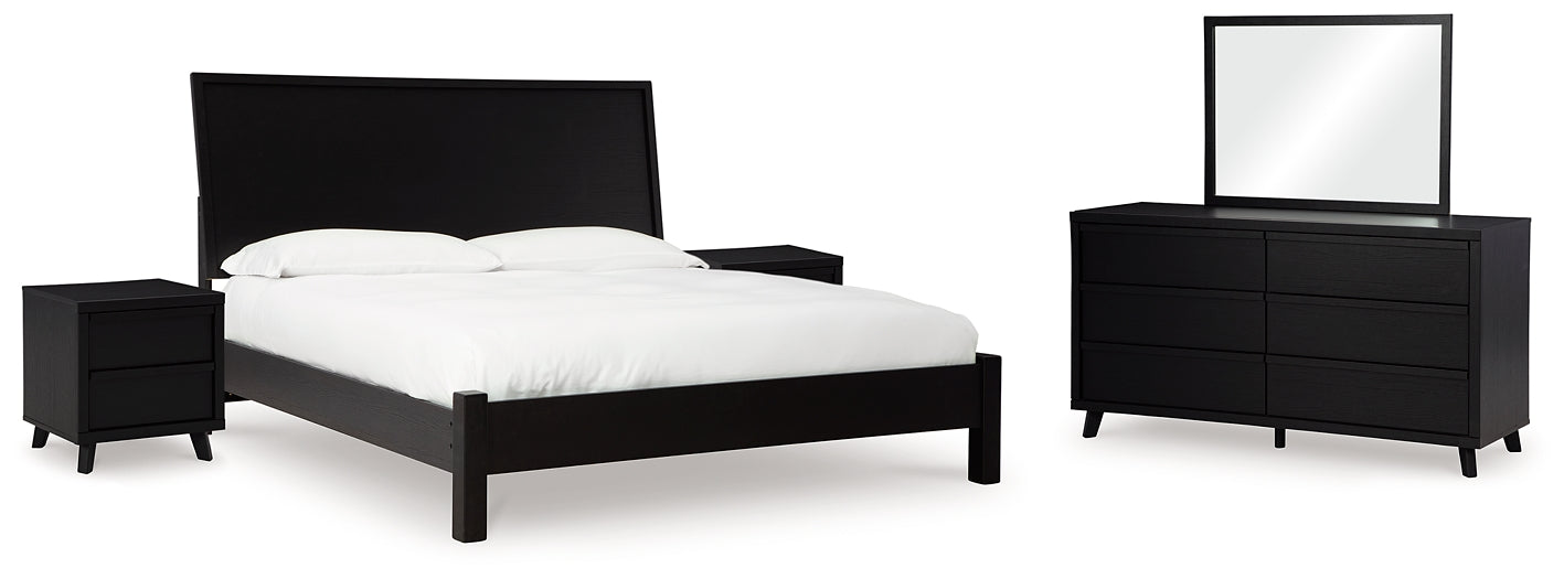 Danziar King Panel Bed with Mirrored Dresser and 2 Nightstands Signature Design by Ashley®