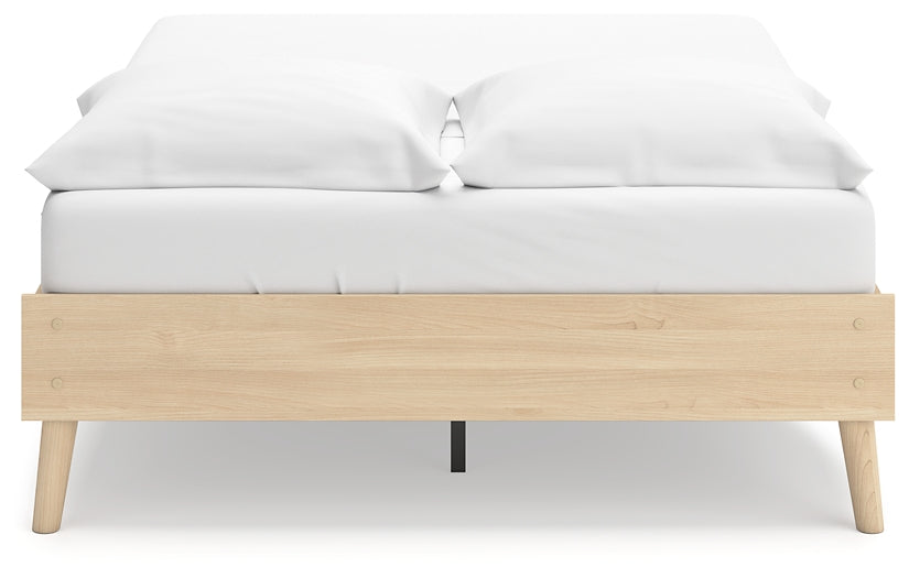 Cabinella Queen Platform Bed Signature Design by Ashley®