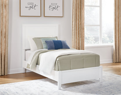 Binterglen  Panel Bed Signature Design by Ashley®