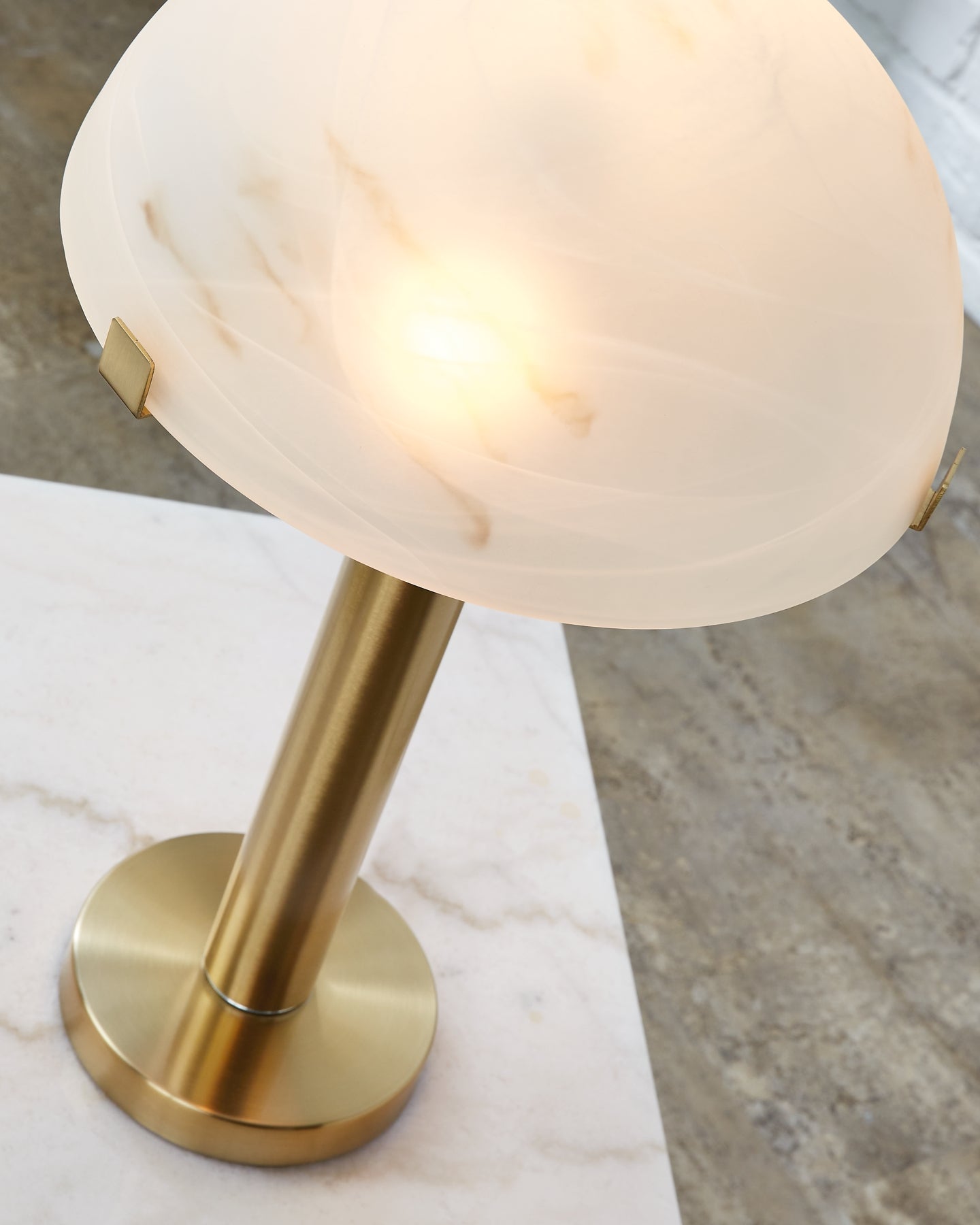 Tobbinsen Metal Table Lamp (1/CN) Signature Design by Ashley®