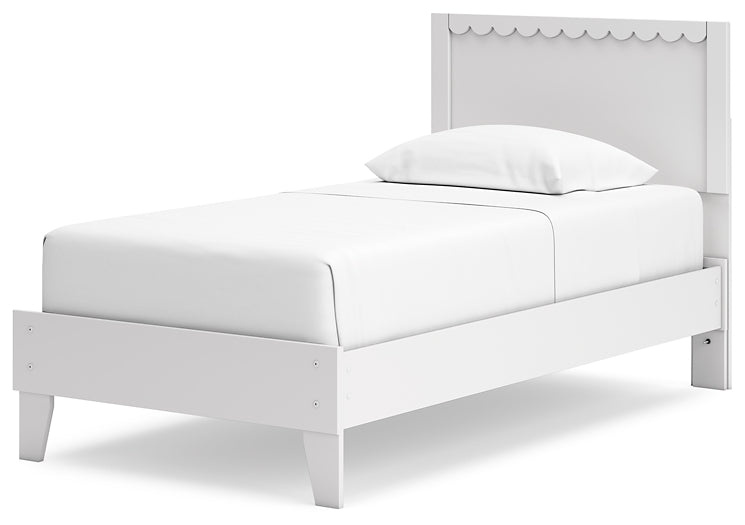 Hallityn  Panel Platform Bed Signature Design by Ashley®