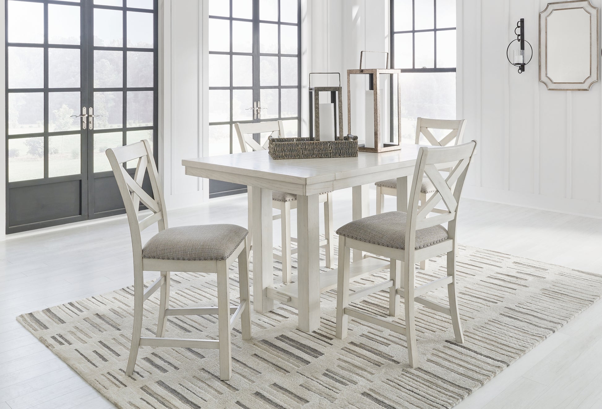 Robbinsdale Counter Height Dining Table and 4 Barstools Signature Design by Ashley®