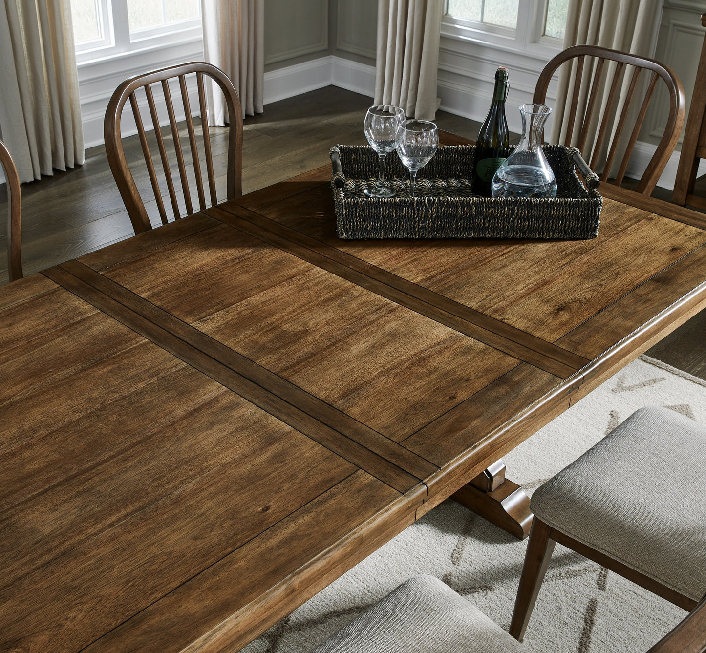 Sturlayne RECT Dining Room EXT Table Benchcraft®