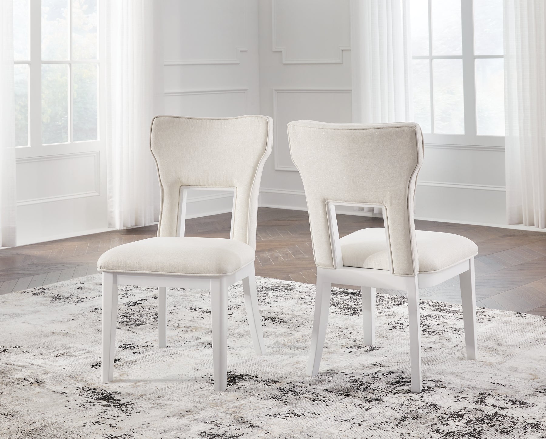 Chalanna Dining UPH Side Chair (2/CN) Signature Design by Ashley®