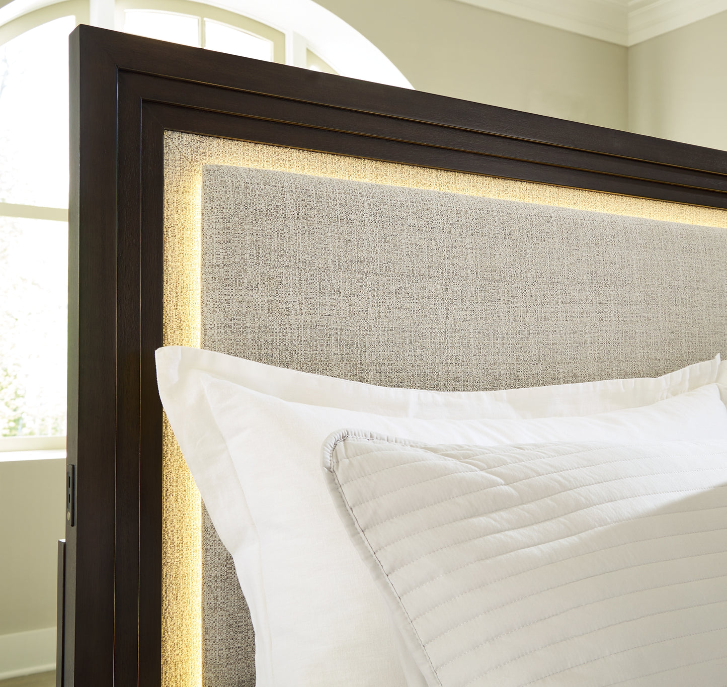 Neymorton King Upholstered Panel Bed Signature Design by Ashley®