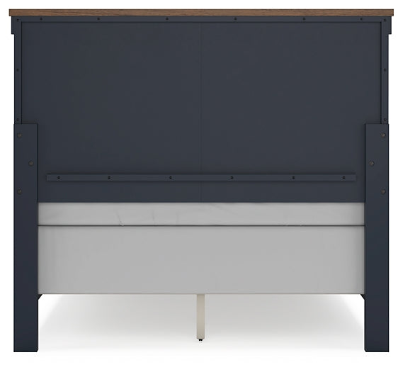 Landocken Full Panel Bed with Dresser Signature Design by Ashley®