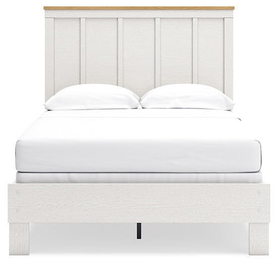 Linnocreek  Panel Bed Benchcraft®