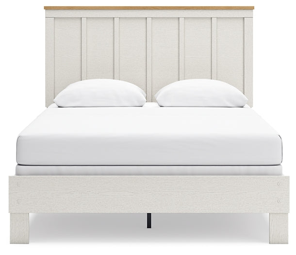 Linnocreek  Panel Bed Benchcraft®