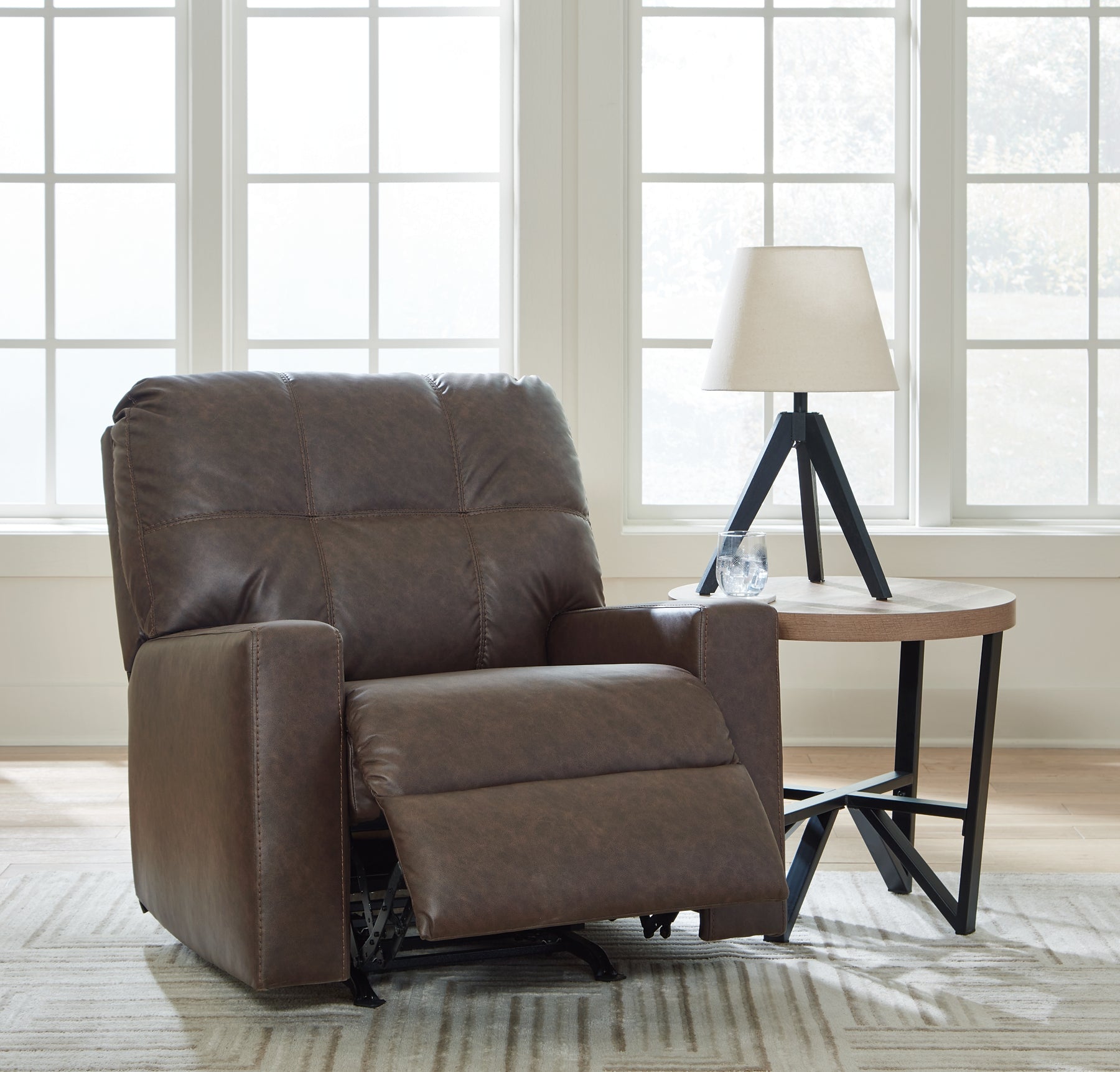 Barlin Mills Rocker Recliner Benchcraft®