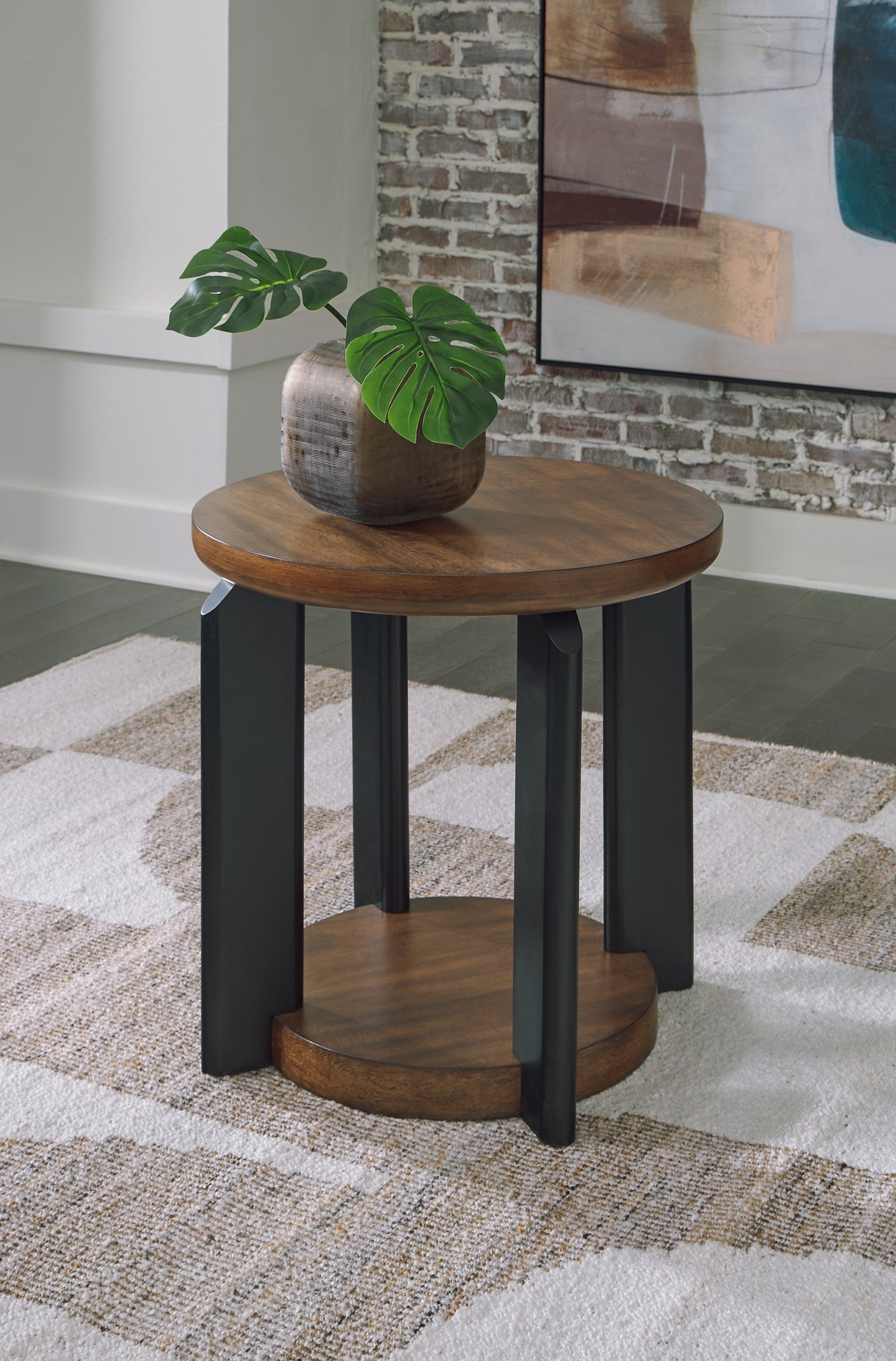 Kraeburn Round End Table Signature Design by Ashley®