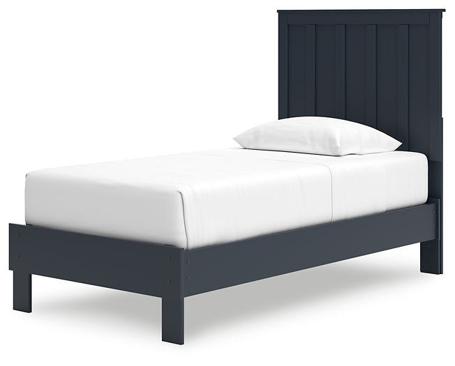 Simmenfort  Platform Bed Signature Design by Ashley®