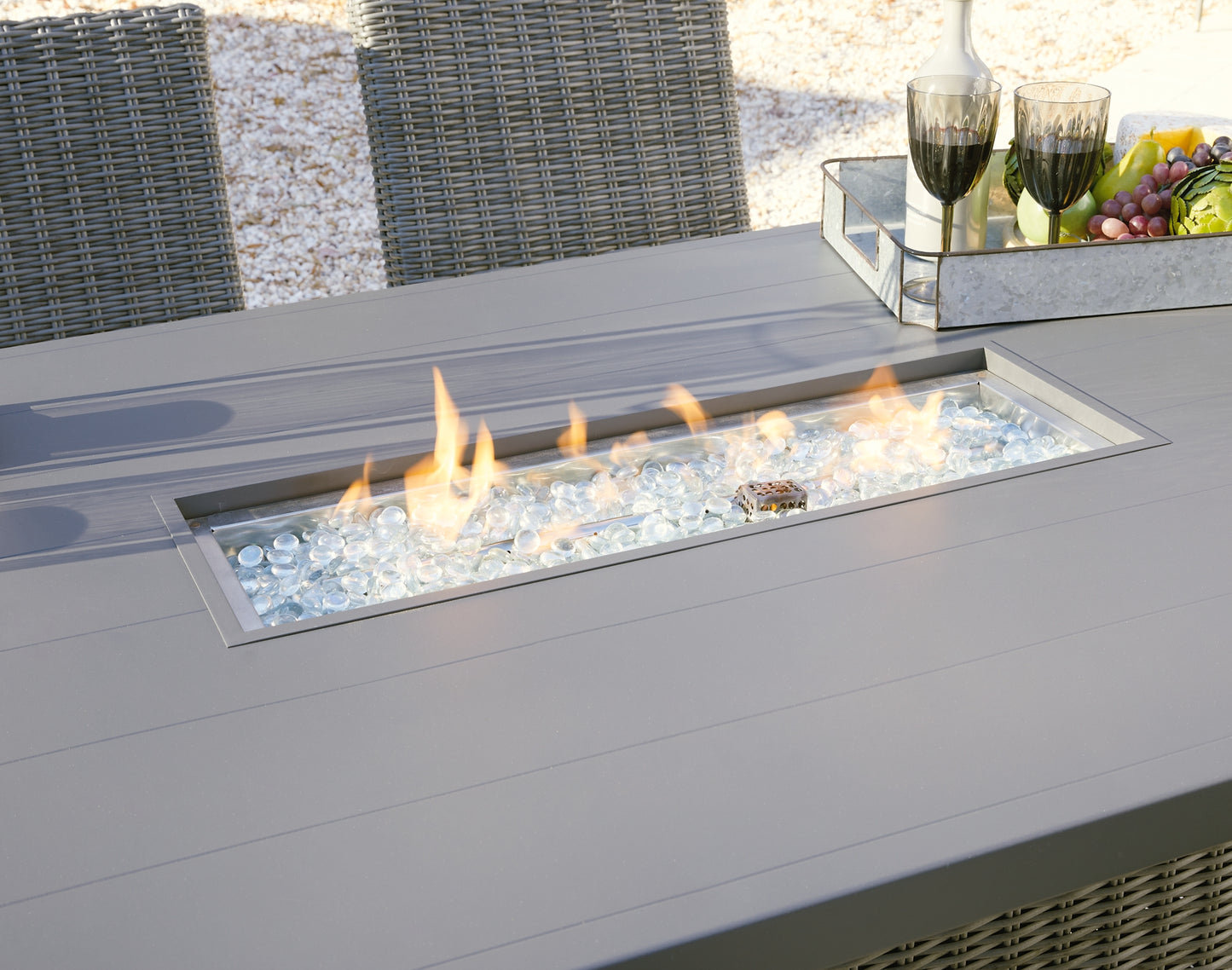 Palazzo Outdoor Bar Table and 6 Barstools Signature Design by Ashley®