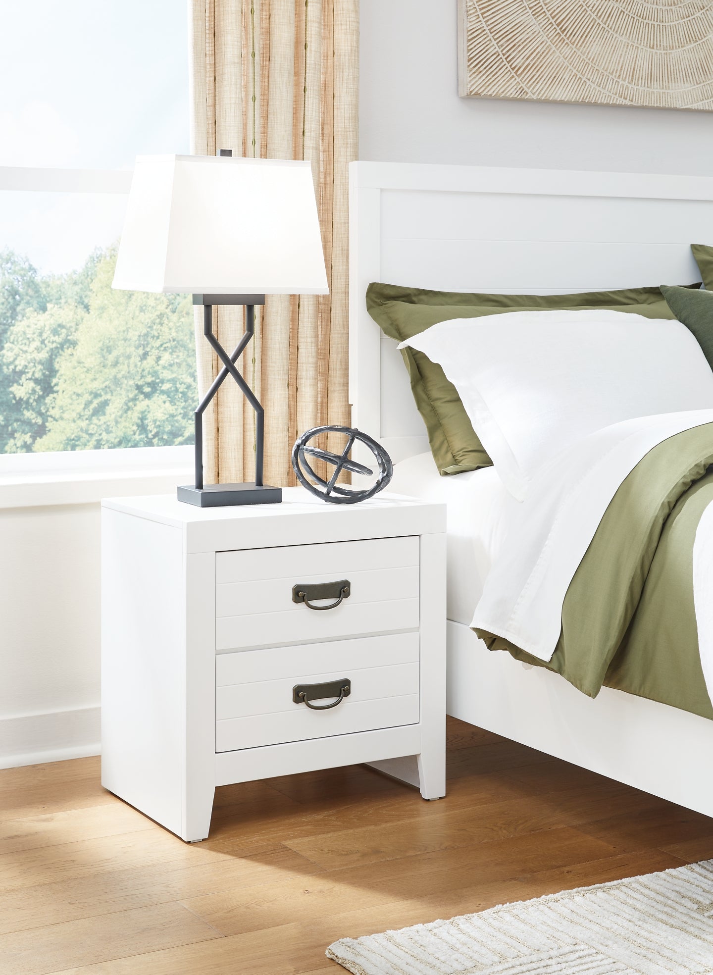 Binterglen Twin Panel Bed with Mirrored Dresser and Chest Signature Design by Ashley®