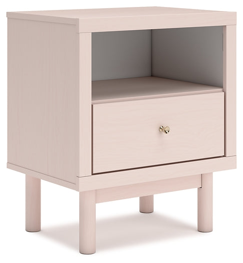 Wistenpine Full Upholstered Panel Bed with Mirrored Dresser and Nightstand Signature Design by Ashley®