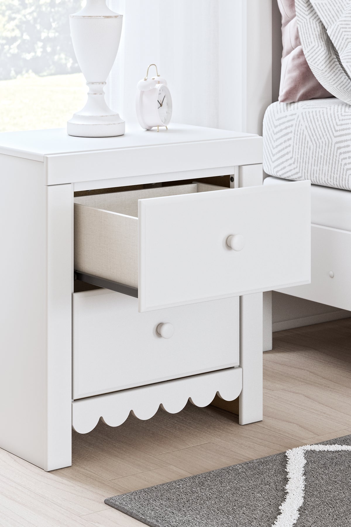 Mollviney Full Panel Bed with Mirrored Dresser and Nightstand Signature Design by Ashley®