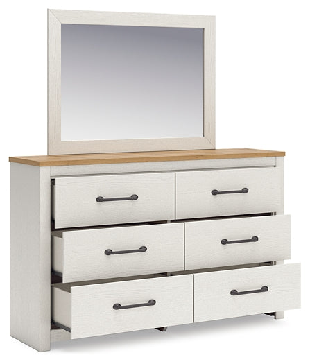 Linnocreek Full Panel Bed with Mirrored Dresser Benchcraft®