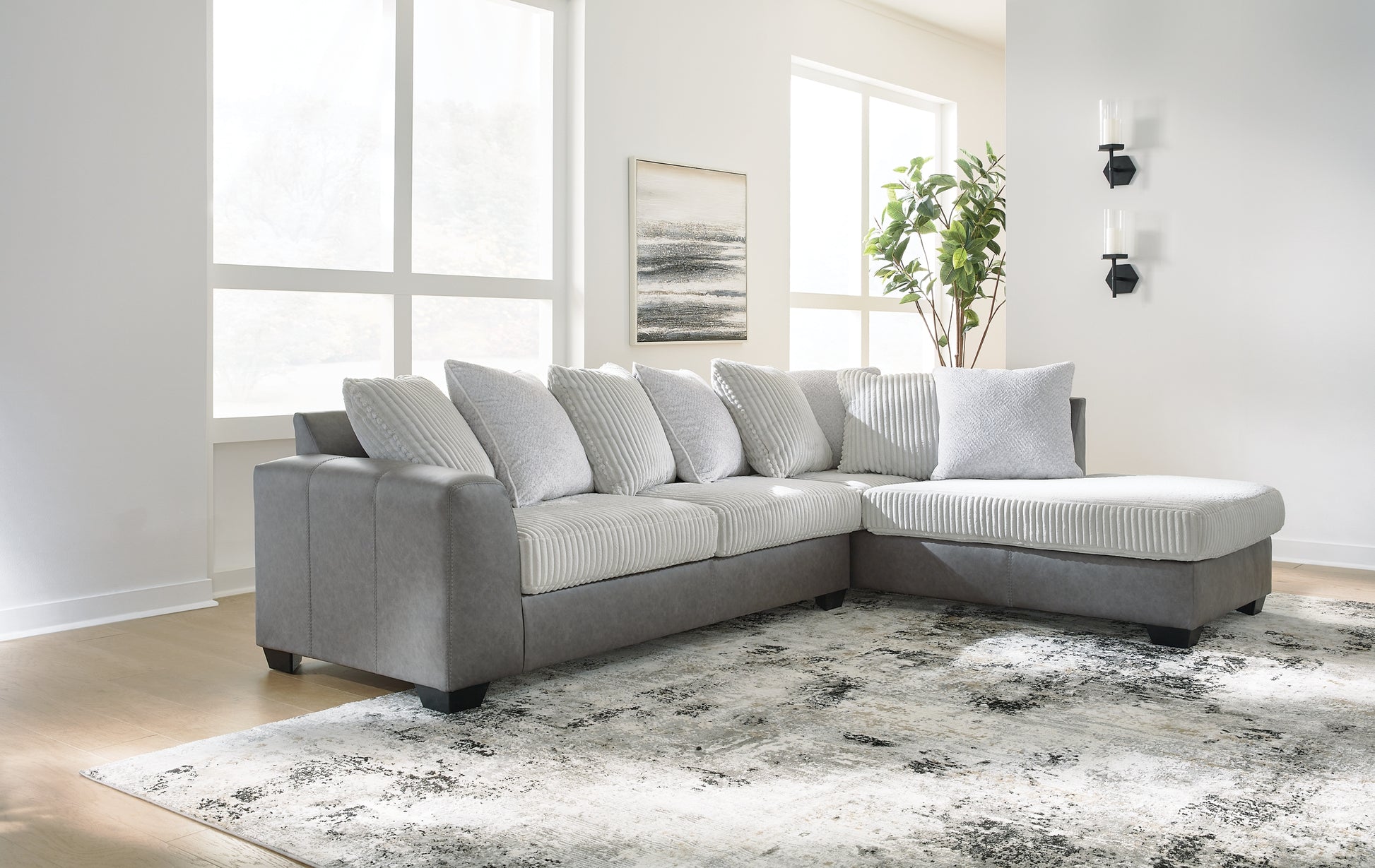 Clairette Court 2-Piece Sectional with Chaise Benchcraft®