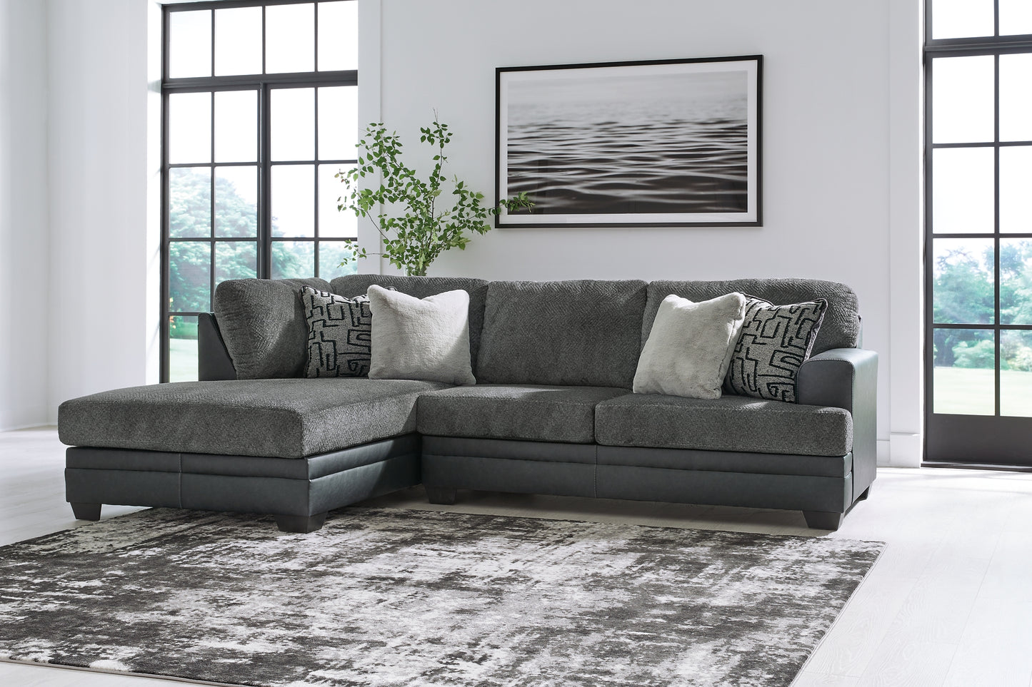 Brixley Pier 2-Piece Sectional with Chaise Benchcraft®