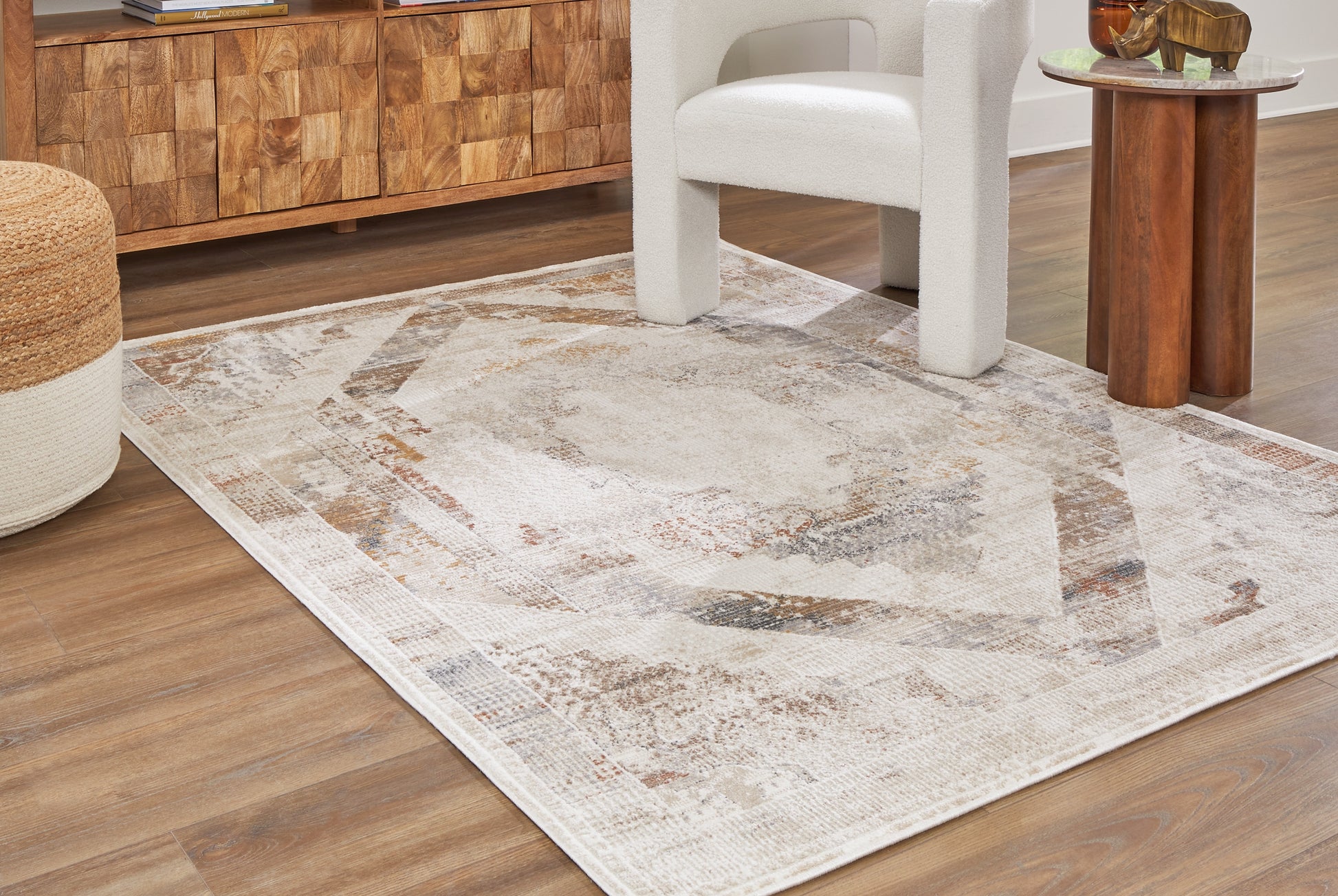 Varnwood Medium Rug Signature Design by Ashley®