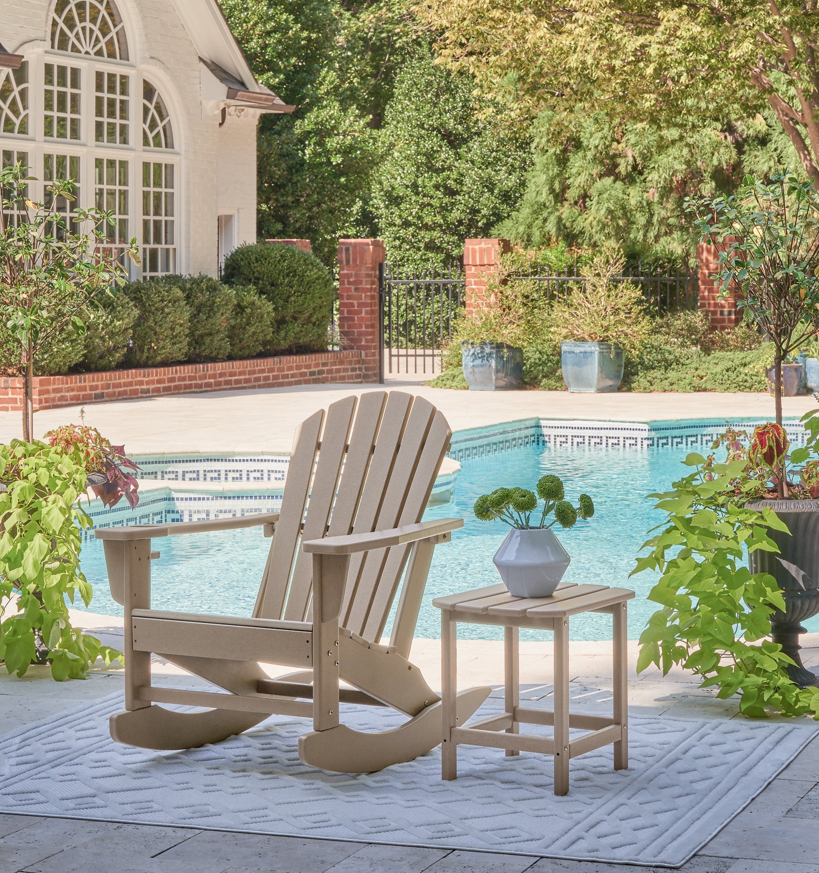 Sundown Treasure Outdoor Chair with End Table Signature Design by Ashley®