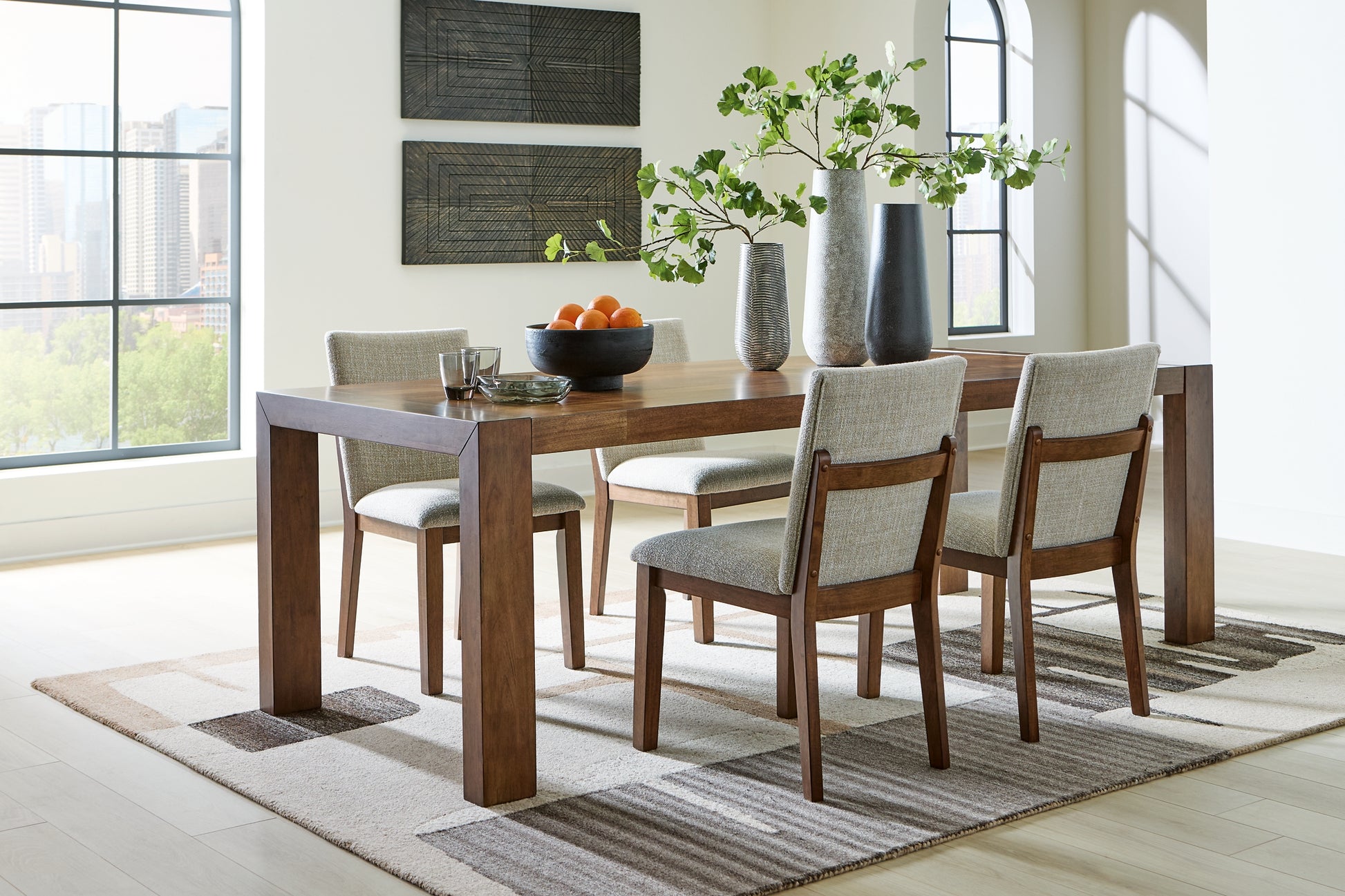 Kraeburn Dining Table and 4 Chairs Benchcraft®