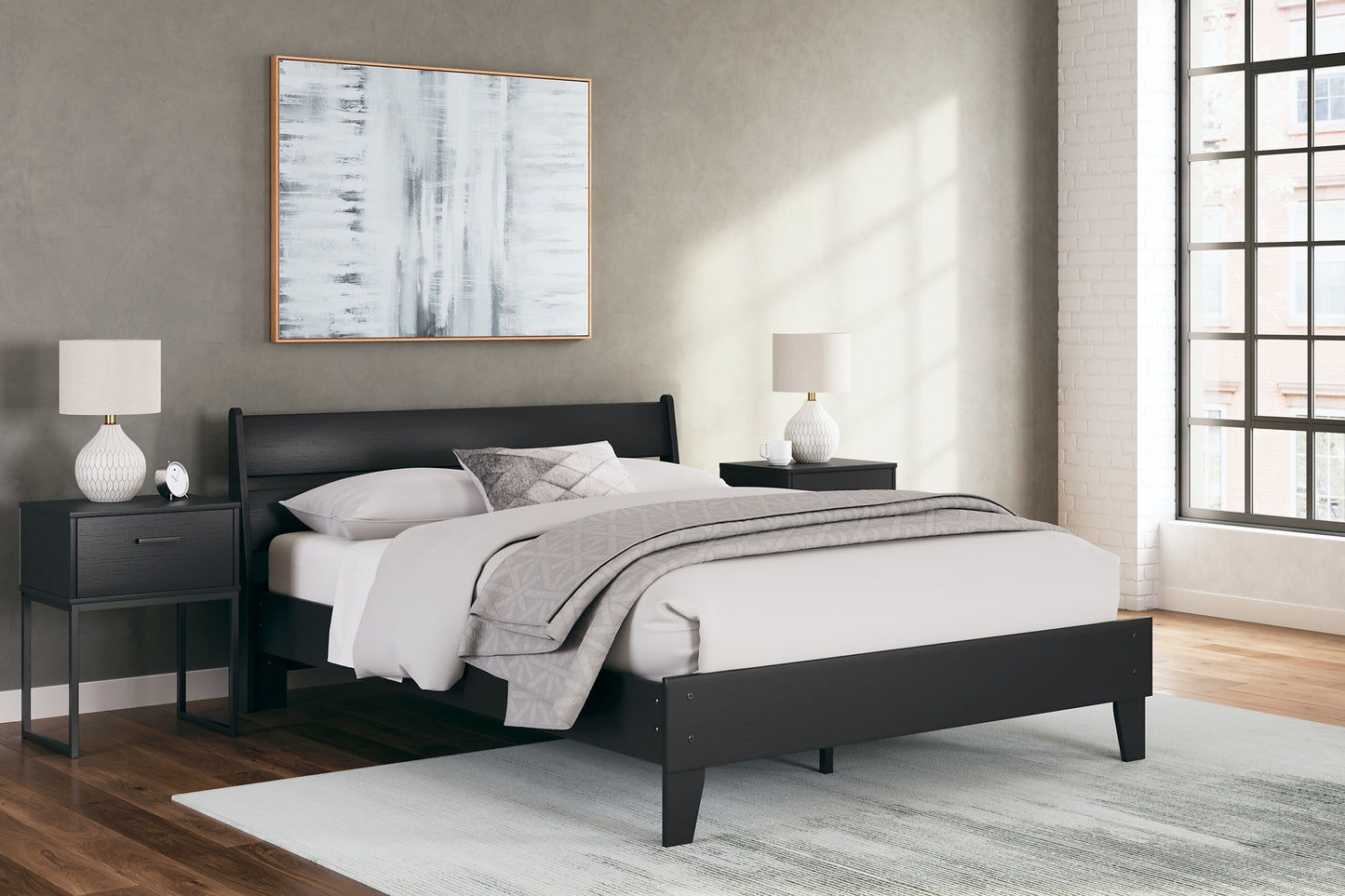 Socalle Queen Panel Platform Bed with Dresser and 2 Nightstands Signature Design by Ashley®