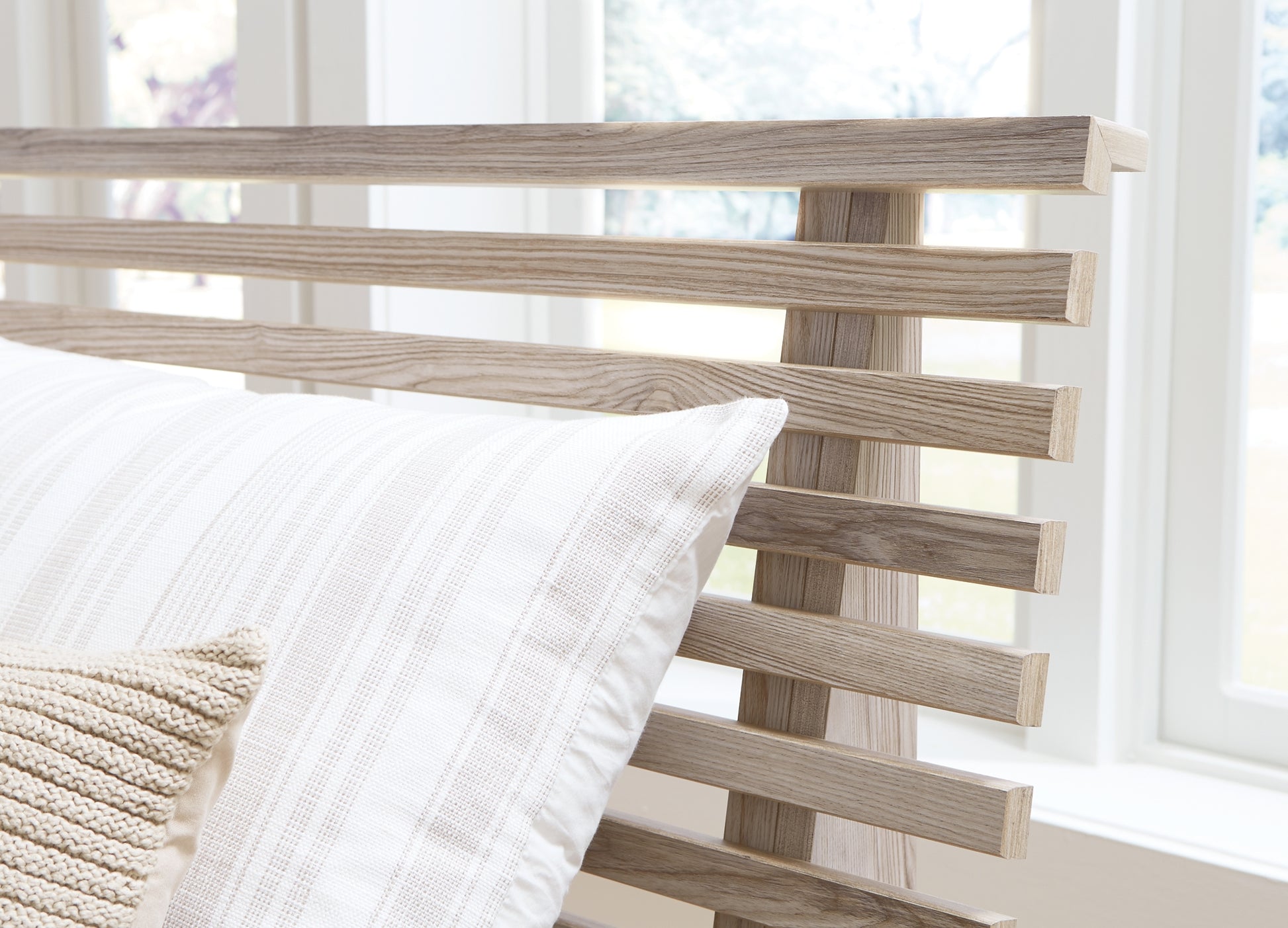 Hasbrick Queen Slat Panel Bed Signature Design by Ashley®