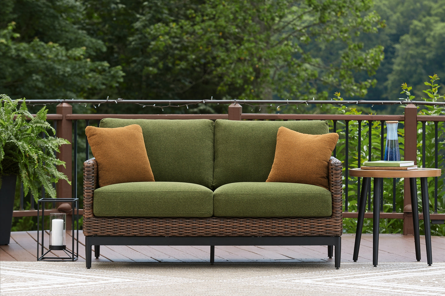 Horizon Hall Loveseat w/Cushion Signature Design by Ashley®